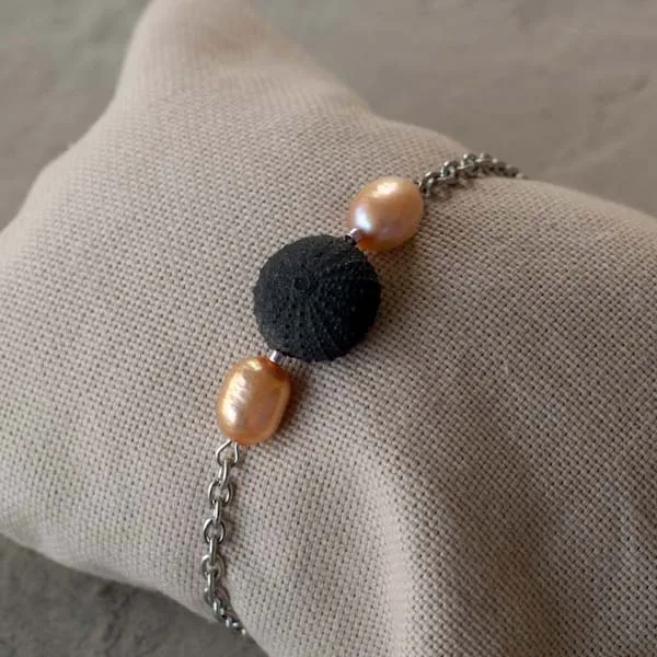 Bracelet oursin noir et perles