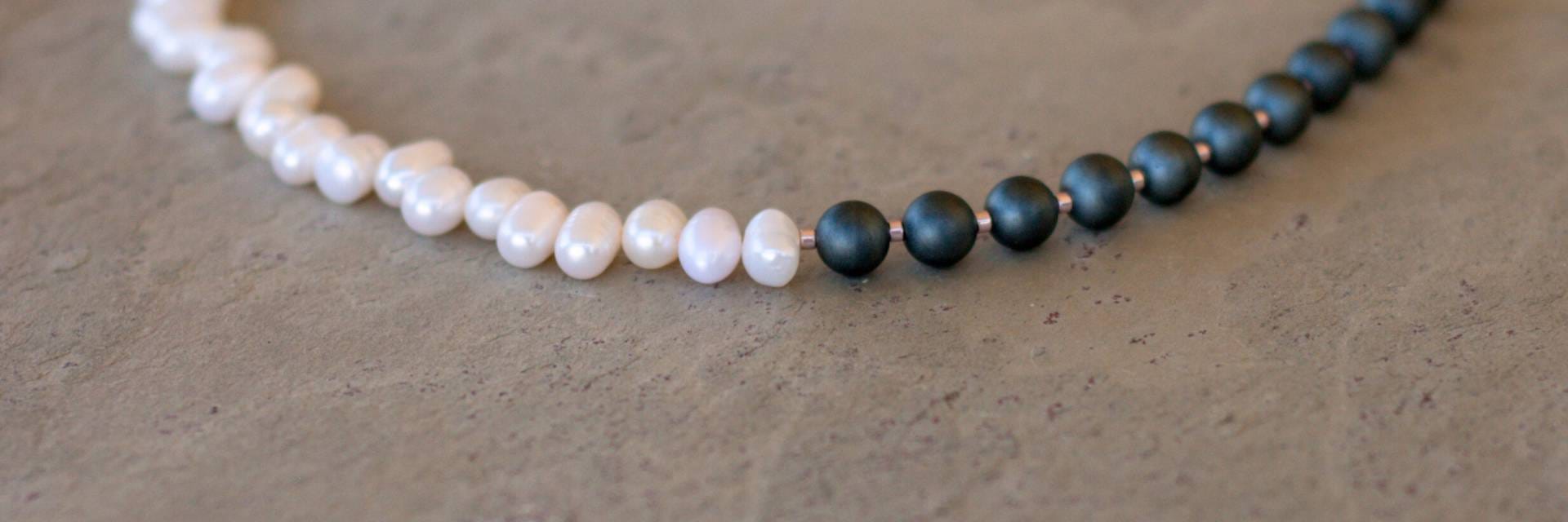 Collier perles et hématite