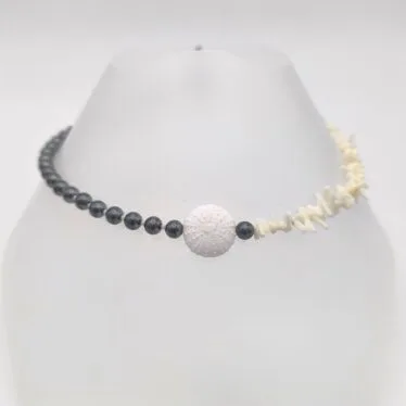 Collier oursin corail blanc hématite
