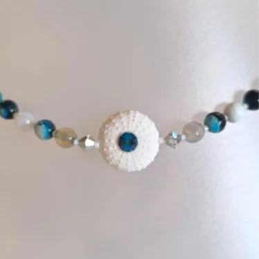 Collier oursin et agates bleues