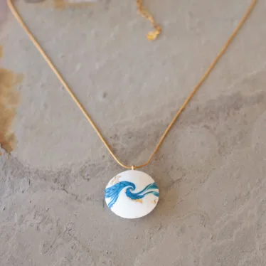 Pendentif La vague, blanc doré